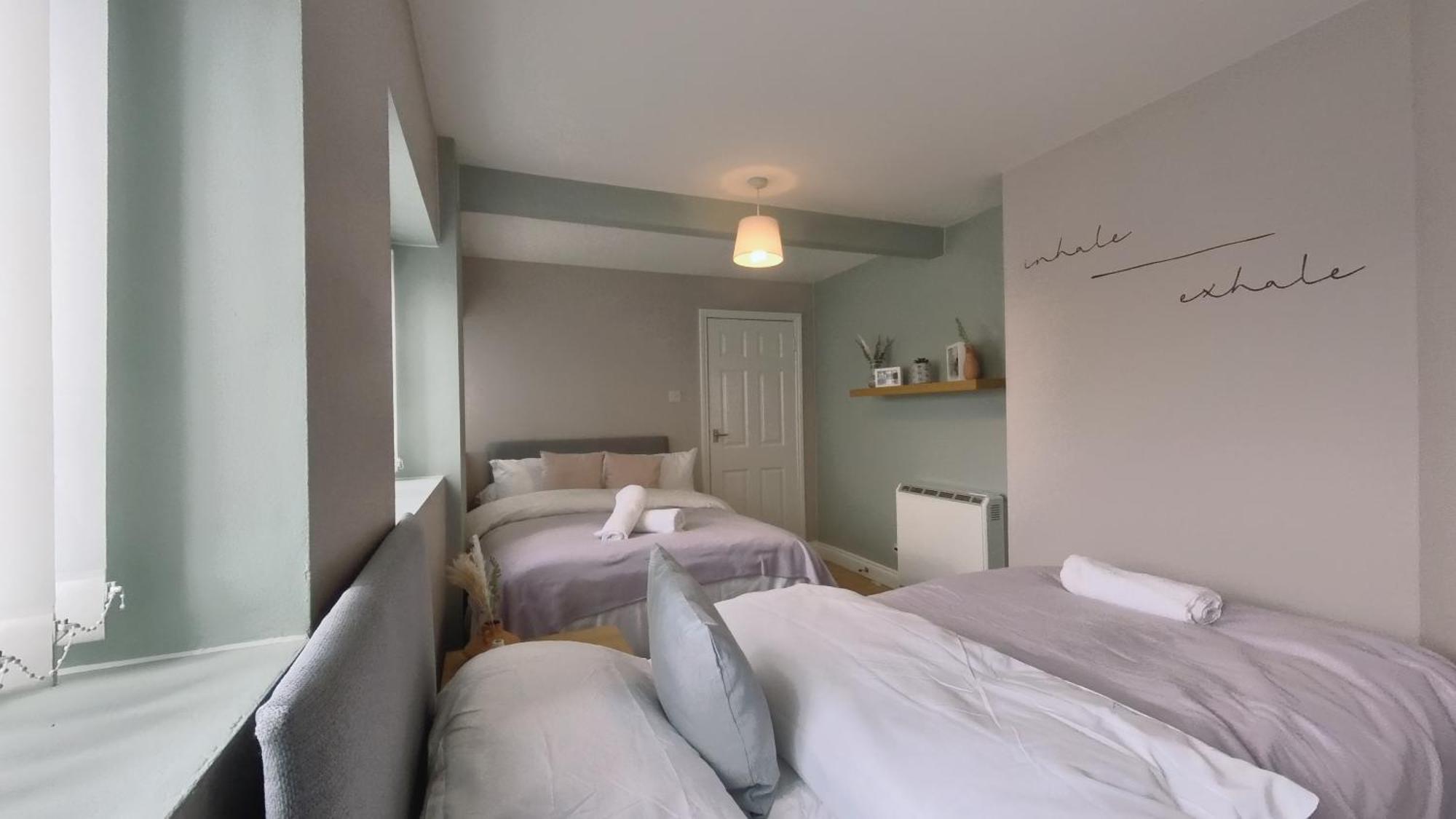 Group Bookings: Up To 30 Guests Across 5 Spacious Flats! Keyless Access Free Wifi & Parking Бирмингем Экстерьер фото