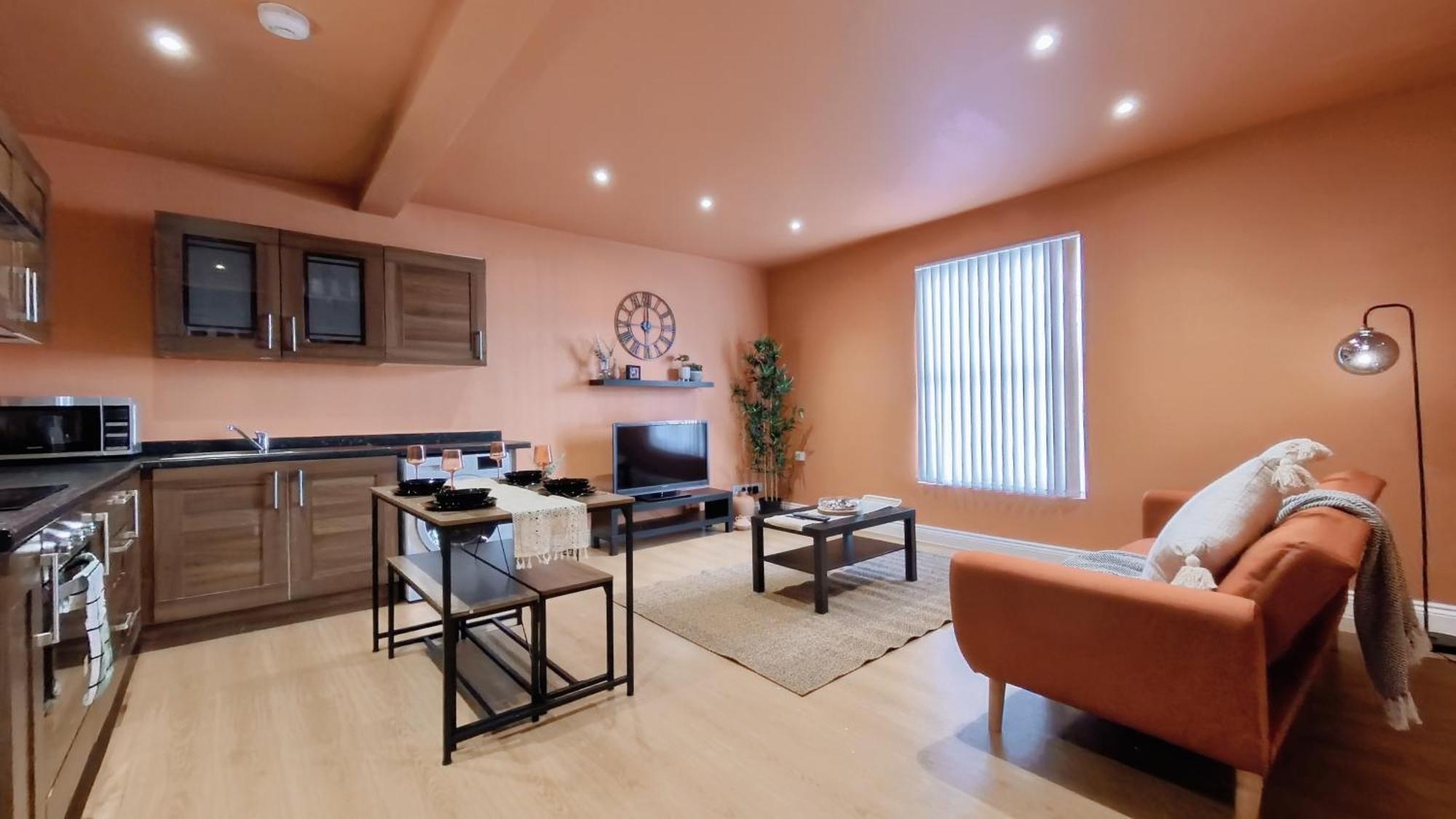 Group Bookings: Up To 30 Guests Across 5 Spacious Flats! Keyless Access Free Wifi & Parking Бирмингем Экстерьер фото