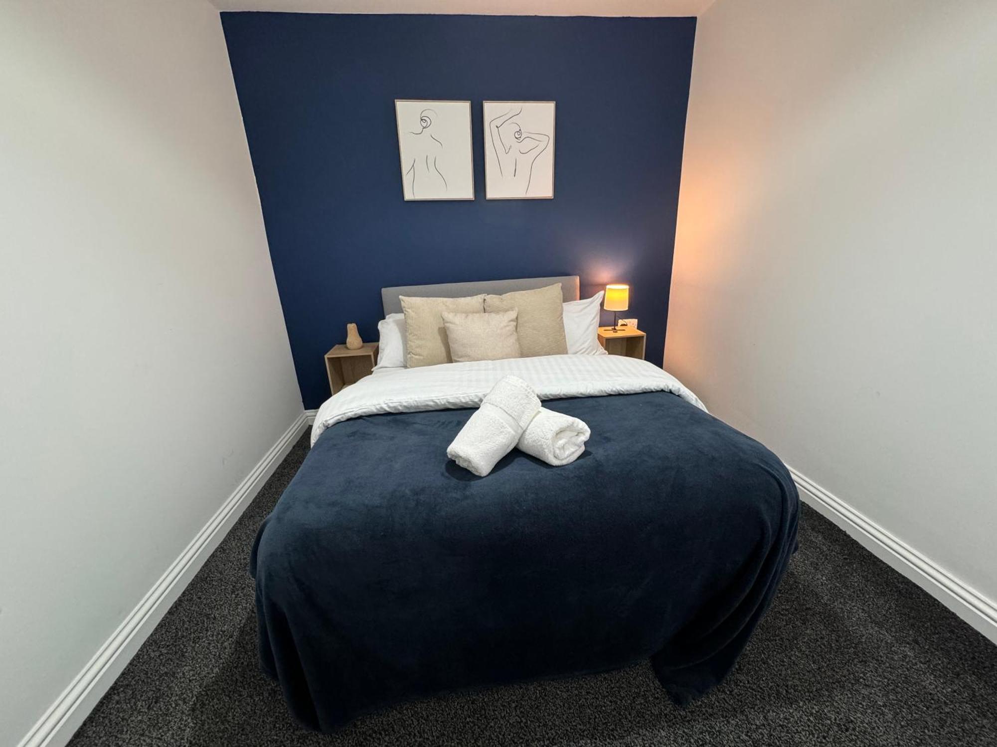 Group Bookings: Up To 30 Guests Across 5 Spacious Flats! Keyless Access Free Wifi & Parking Бирмингем Экстерьер фото