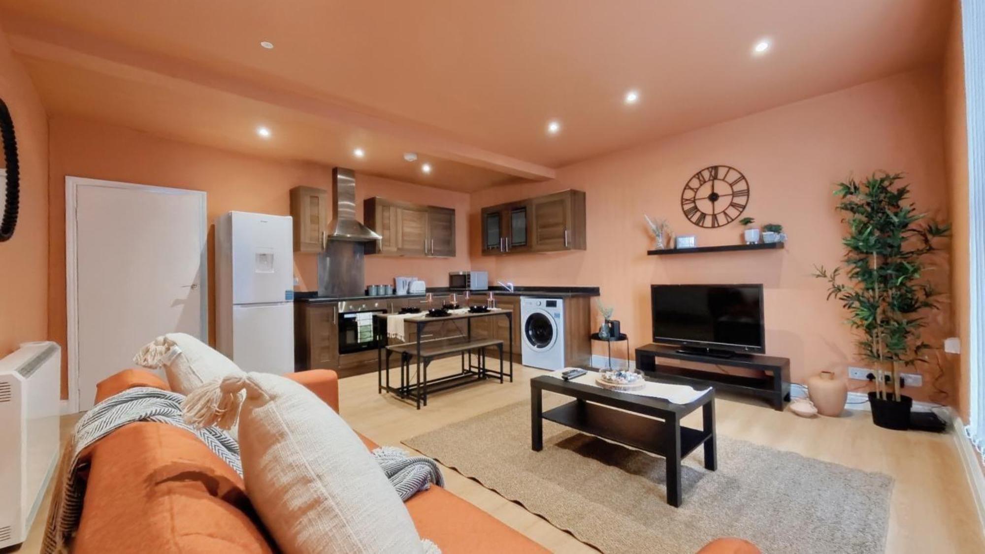 Group Bookings: Up To 30 Guests Across 5 Spacious Flats! Keyless Access Free Wifi & Parking Бирмингем Экстерьер фото