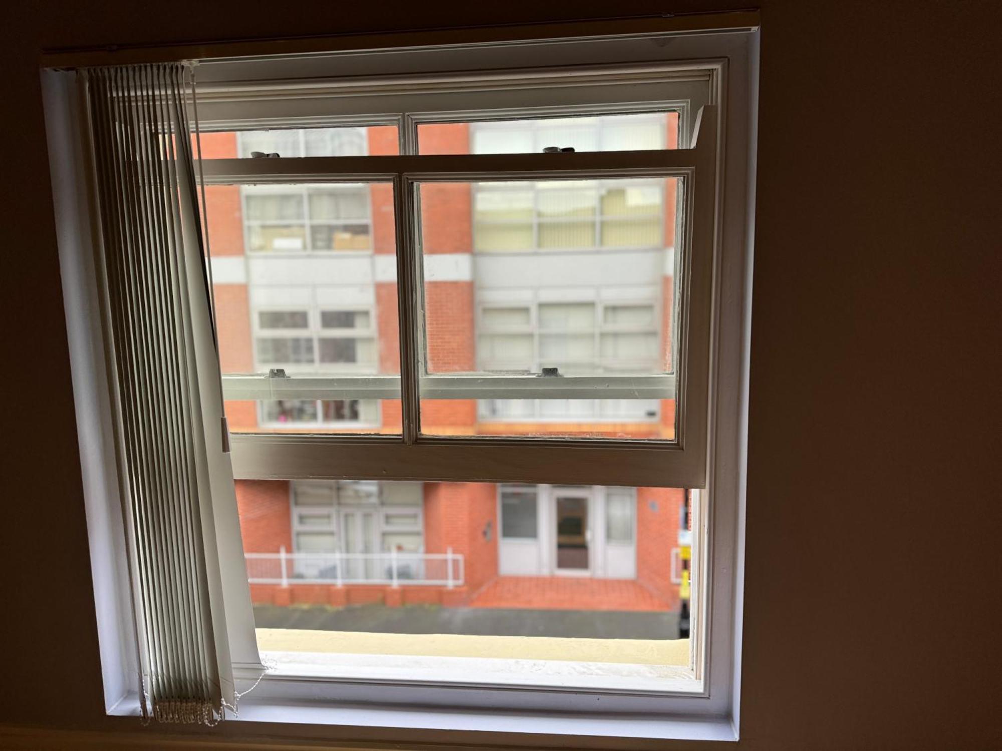 Group Bookings: Up To 30 Guests Across 5 Spacious Flats! Keyless Access Free Wifi & Parking Бирмингем Экстерьер фото